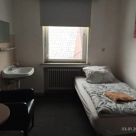 Johnny And Jones Rinteln